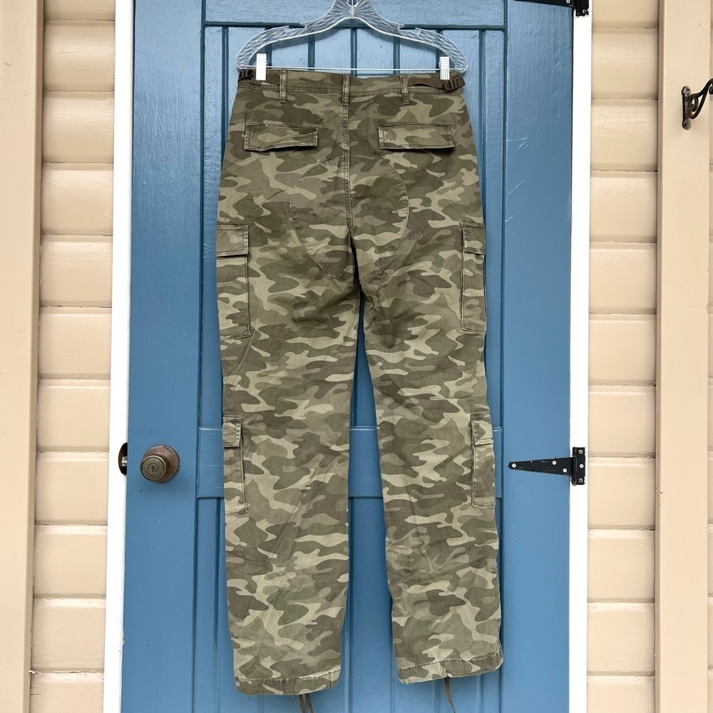 Sold! - Picture 2 of 8